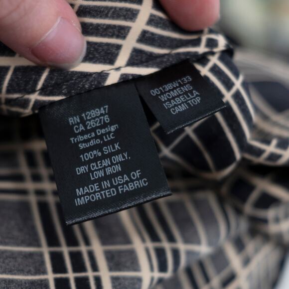 Nili Lotan Isabella Cami Top Black Cream Plaid 100% Silk V-Neck SZ S NWT - Picture 7 of 7